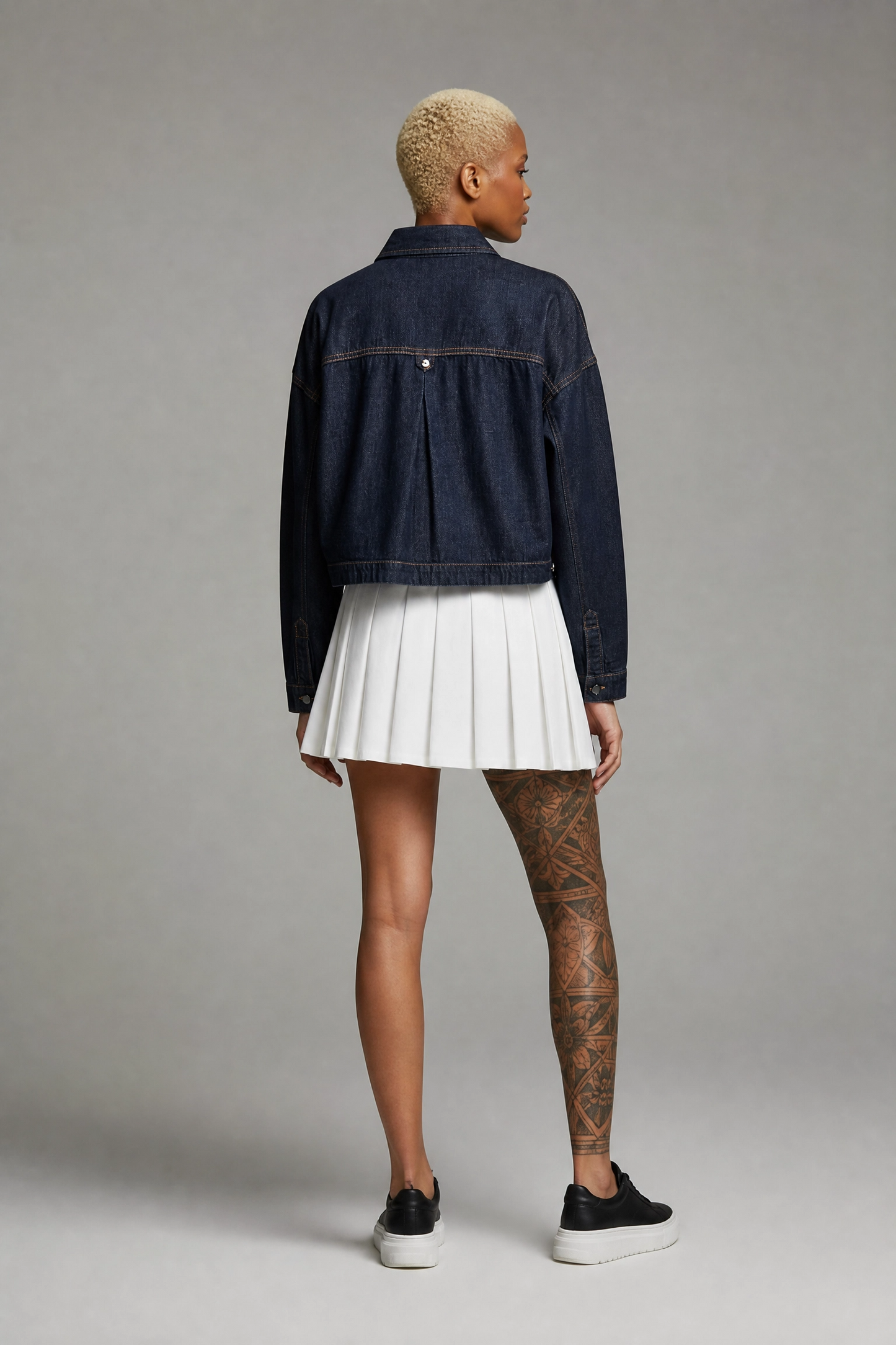 Moz Authentic™ - Camisa Zara Cropped Jeans